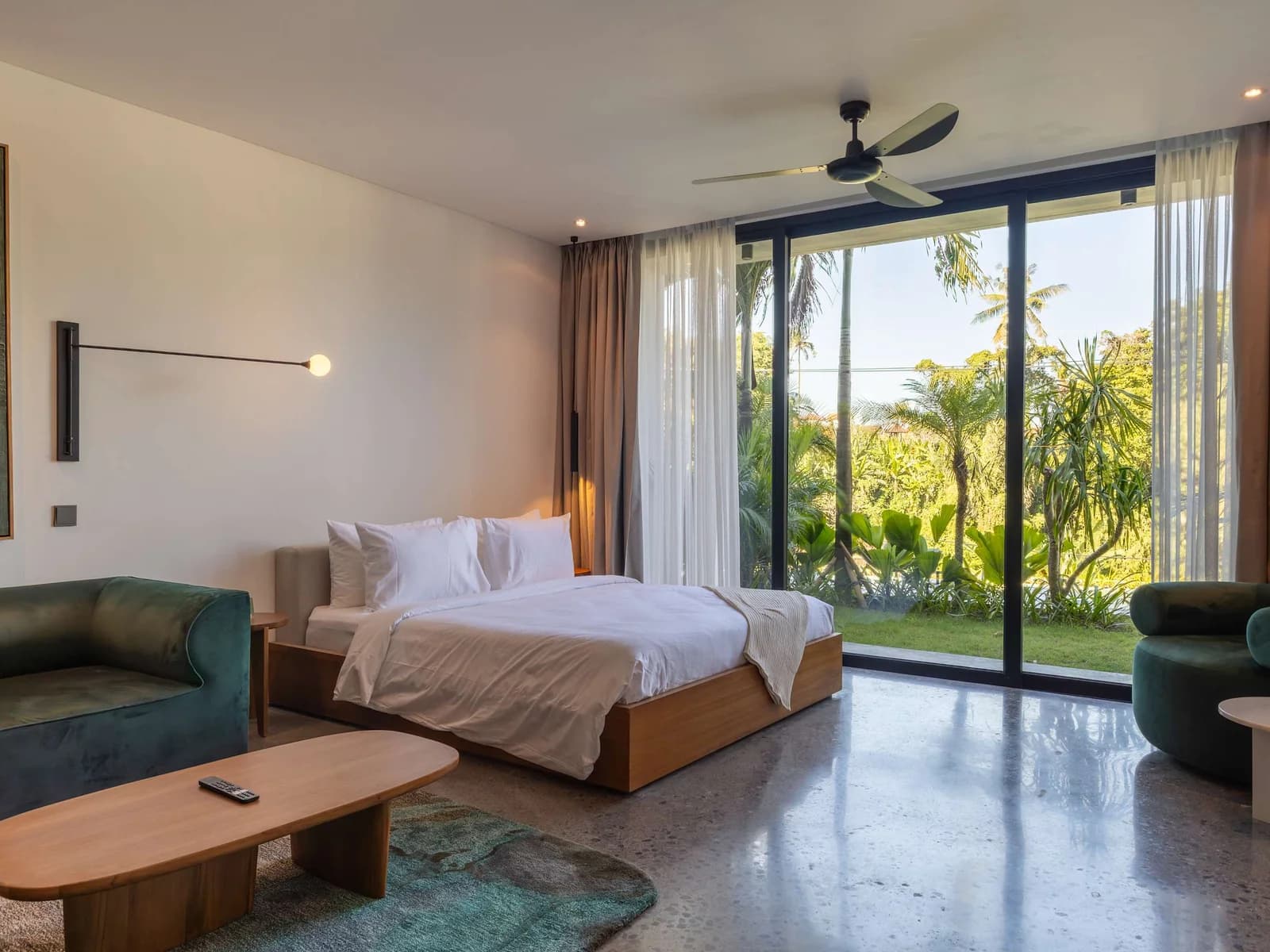 Ecoverse Studio T2 Pool View