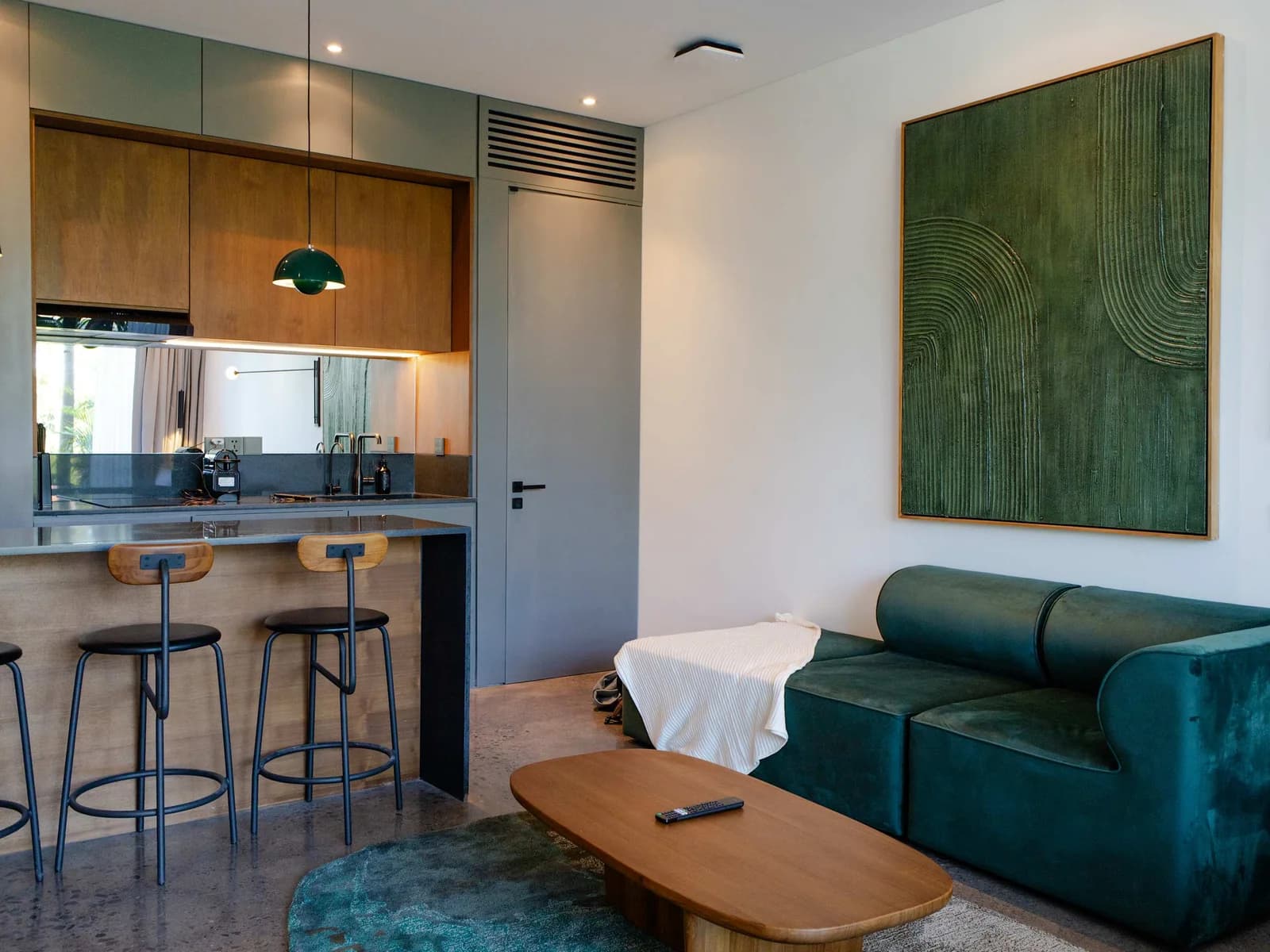 Ecoverse Studio T2 Pool View