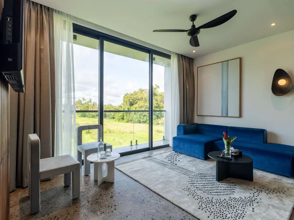 Ecoverse Studio T1