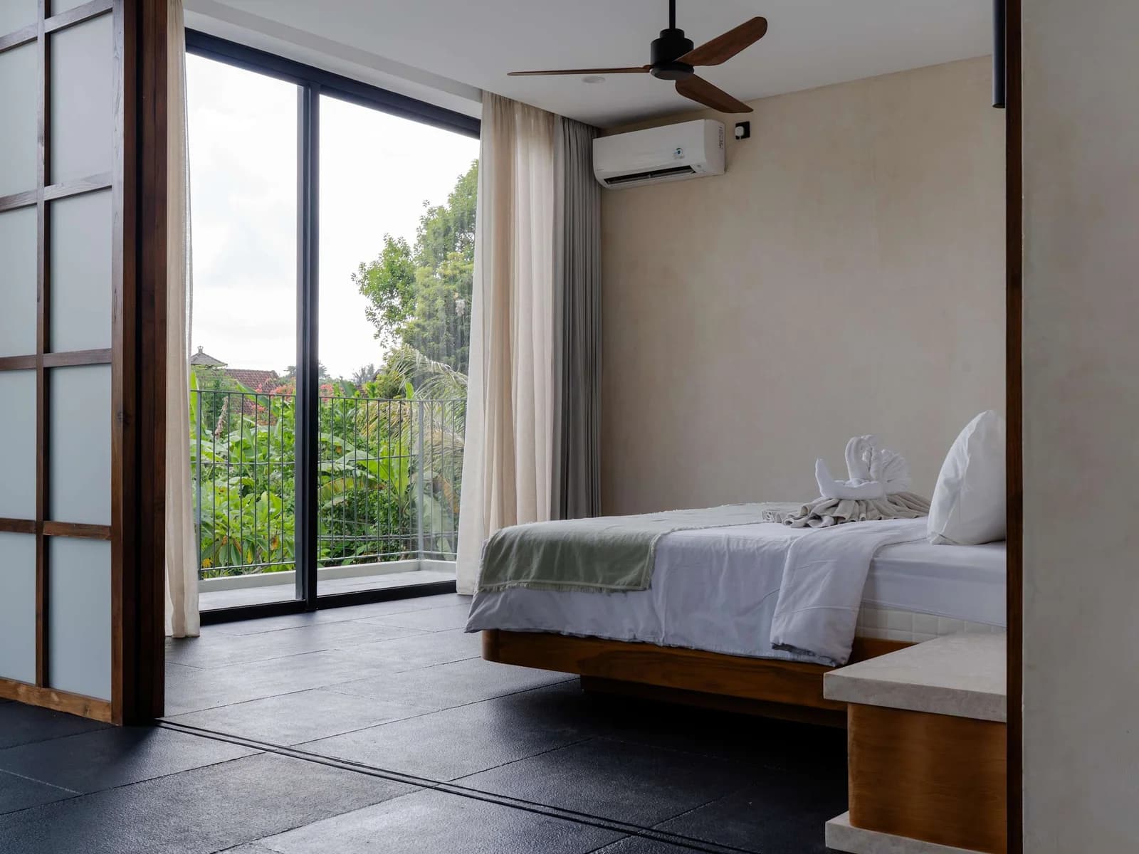 1 Bedroom Studio Standard - Lotus