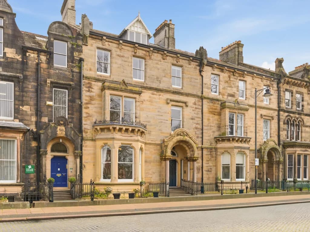 8 Portland Square