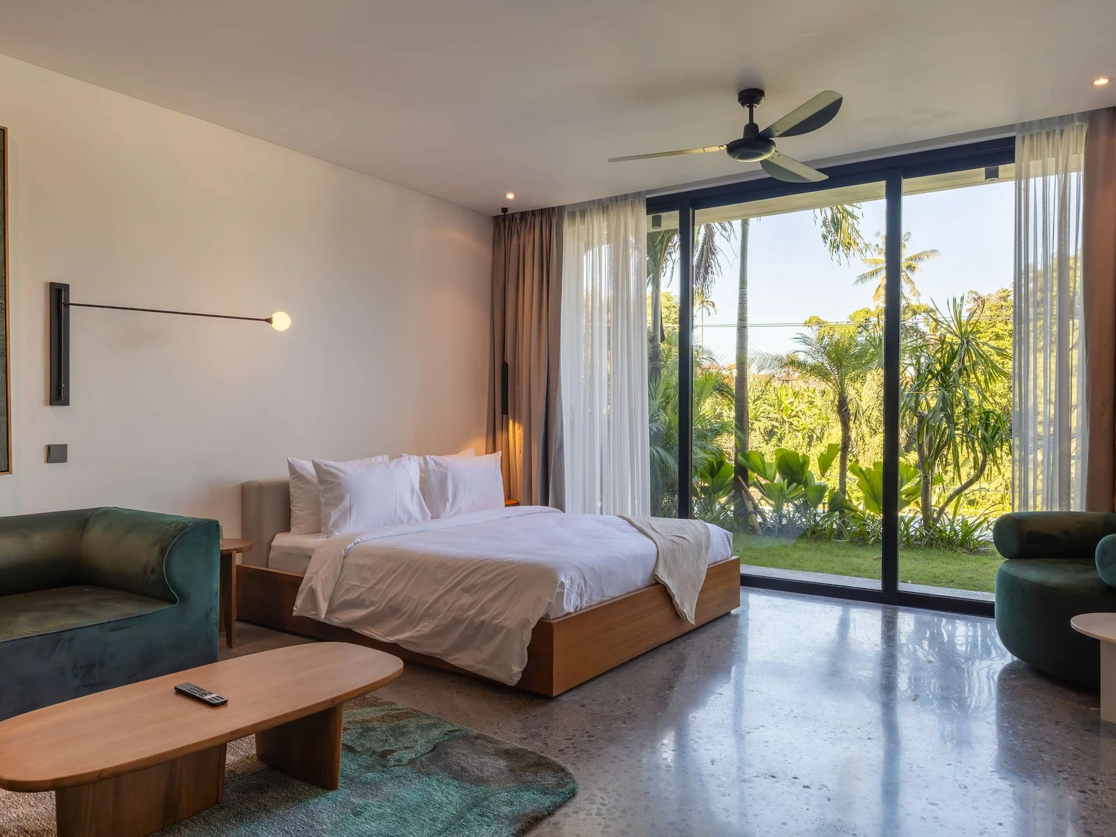 Ecoverse Studio T2 Pool View