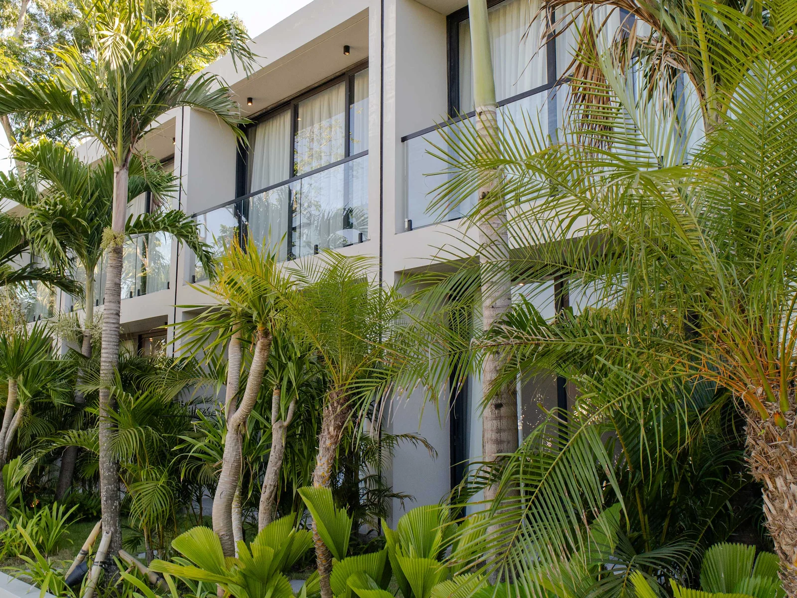 Ecoverse Studio T2 Pool View
