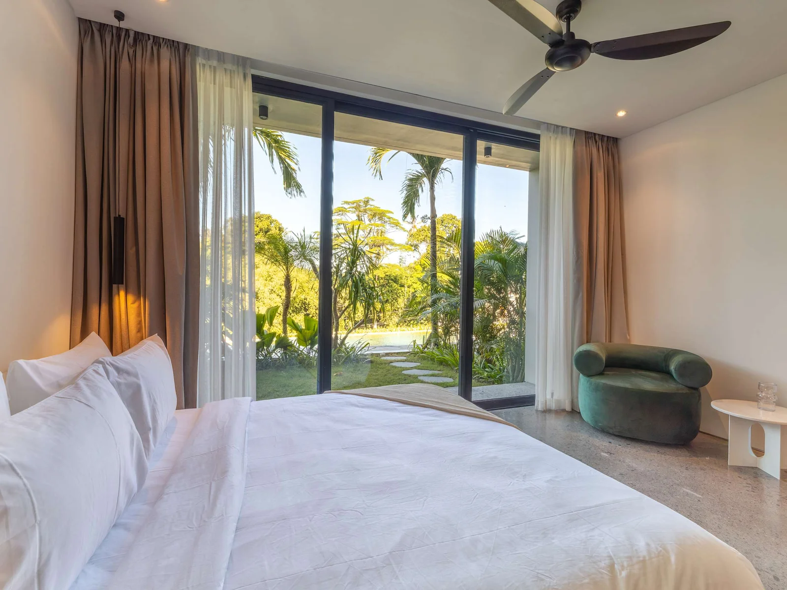 Ecoverse Studio T2 Pool View
